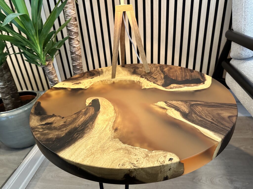 Epoxy sofabord - Transparent M17 60cm