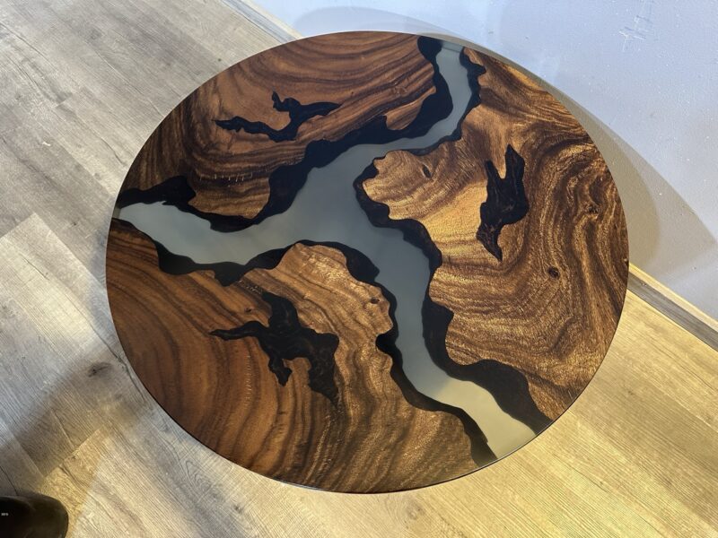 IMG_5376 Large Epoxy sofabord - Transparent grå satin 90cm