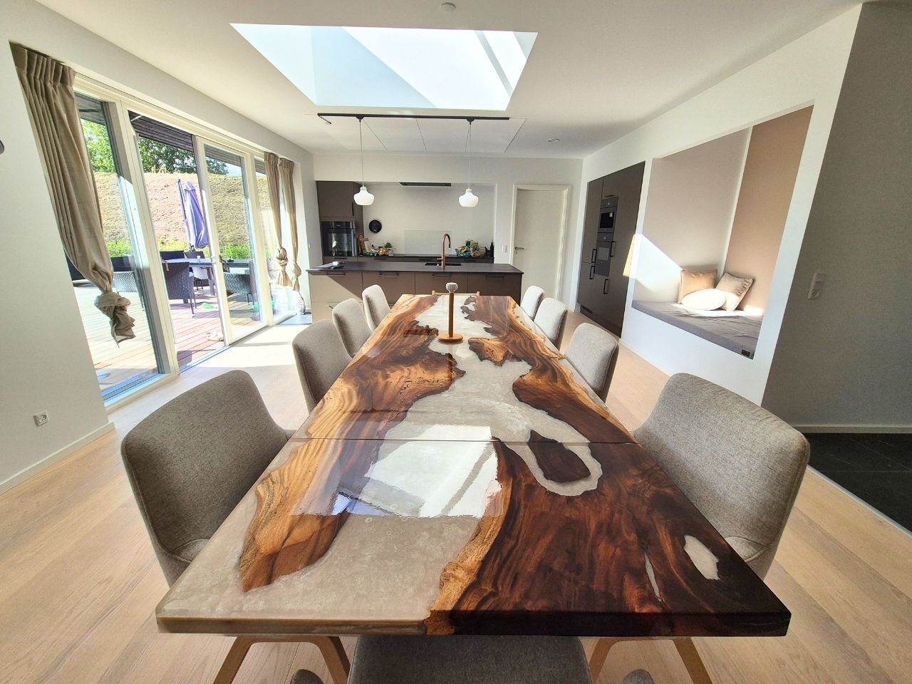 Epoxy-river-table-3D-3.jpg